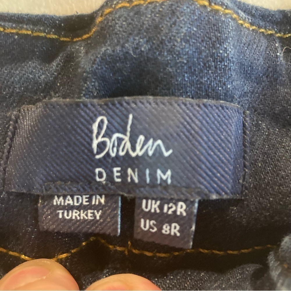 Boden High-Waisted Button-Up Jeans with Belt - Picture 8 of 16
